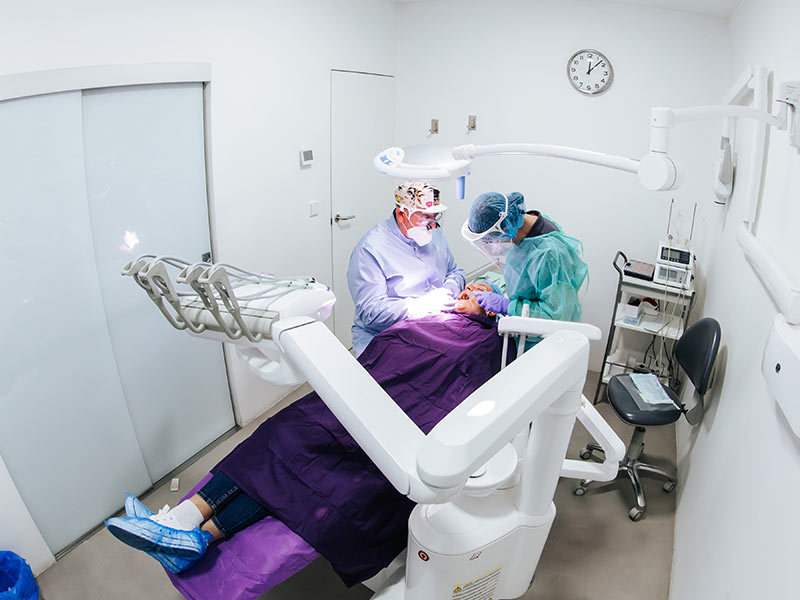 Clínica Dental Loeschbor Stancampiano
